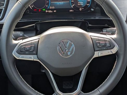 Certified 2026 Volkswagen Atlas Cross Sport SE FWD image 15