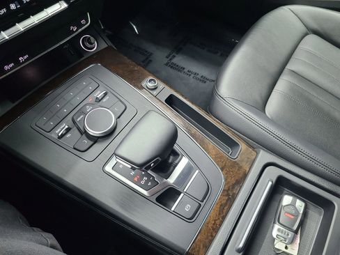 Used 2019 Audi Q5 2.0T Premium image 32