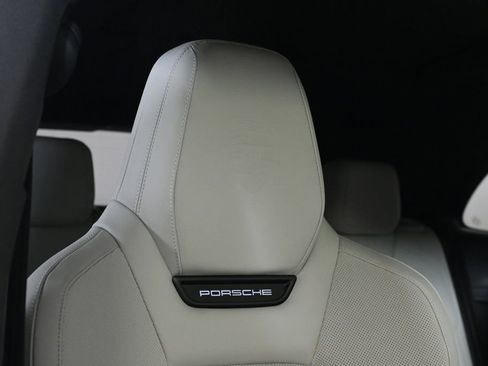 New 2025 Porsche Macan 4S Electric image 24