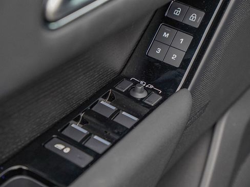 Used 2024 Land Rover Range Rover Velar Dynamic SE image 20