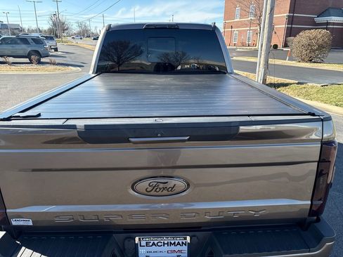 Used 2018 Ford F250 XLT w/ XLT Premium Package image 17