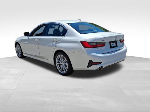 Used 2020 BMW 330i xDrive Sedan w/ Convenience Package AWD/4WD image 4