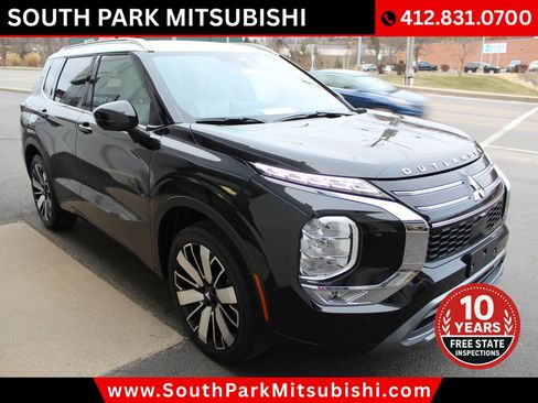 Used 2025 Mitsubishi Outlander AWD image 5