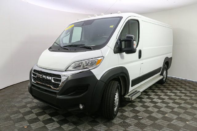 Used 2025 RAM ProMaster 2500 w/ U-Haul Equipment Group FWD image 5