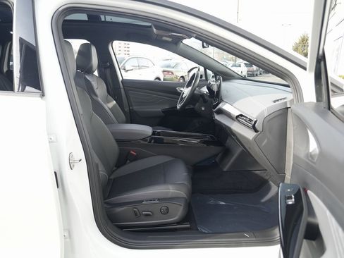 Used 2024 Volkswagen ID.4 S image 32