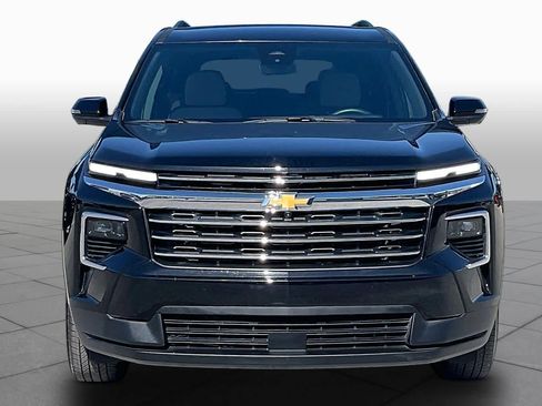 Used 2026 Chevrolet Traverse LT w/ Driver Confidence Package FWD image 4