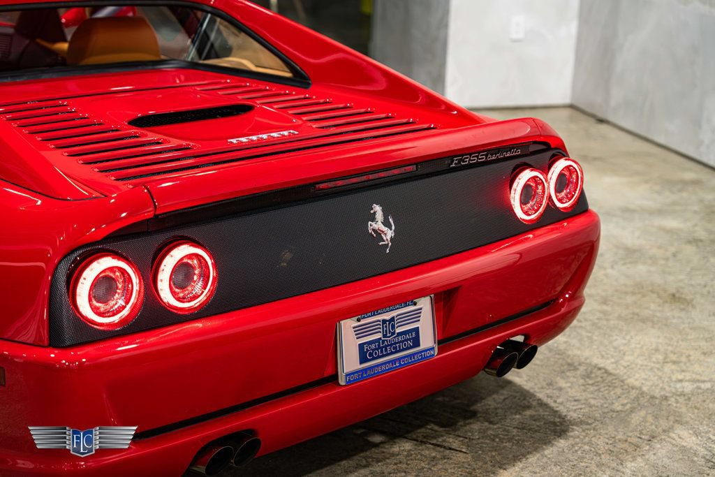 Used 1995 Ferrari F355 Berlinetta RWD image 33