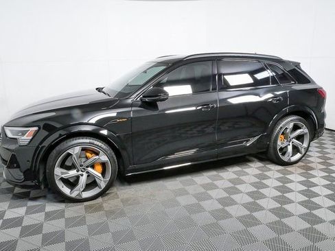 Certified 2023 Audi e-tron S Prestige w/ Prestige Package image 32