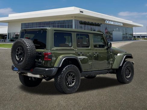 Used 2023 Jeep Wrangler Unlimited Rubicon 392 w/ Xtreme Recon 35" Tire Package AWD/4WD image 10