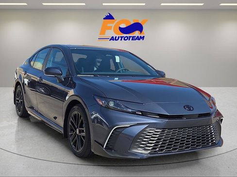 Used 2026 Toyota Camry SE w/ Convenience Package image 6