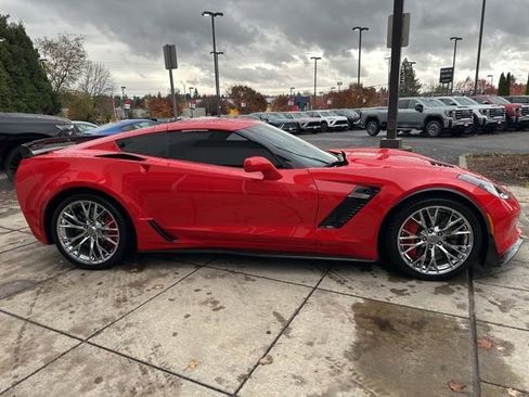 Used 2017 Chevrolet Corvette Z06 image 2