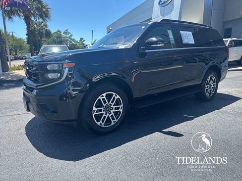 Certified 2025 Ford Expedition Active RWD image 4