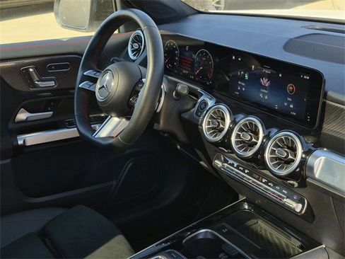 Certified 2025 Mercedes-Benz GLB 250 image 12