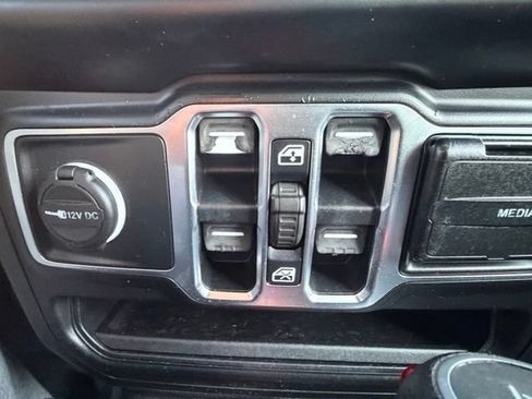 Used 2020 Jeep Wrangler Unlimited Sport S AWD/4WD image 32