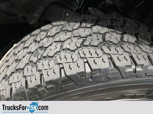 Used 2018 RAM 1500 Classic SLT image 37