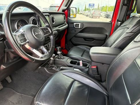 Used 2020 Jeep Wrangler Unlimited Sahara AWD/4WD image 18