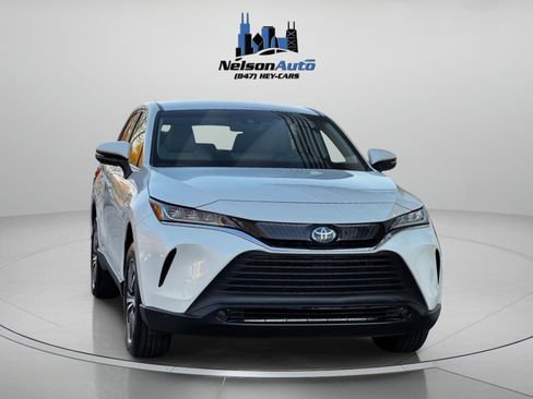 Used 2021 Toyota Venza LE image 12