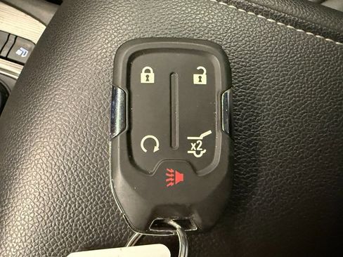 Used 2020 GMC Acadia SLT w/ Premium Package image 18