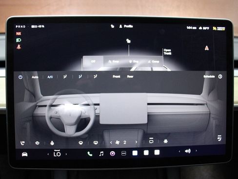 Used 2022 Tesla Model Y Long Range image 12