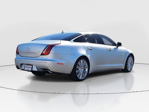Used 2015 Jaguar XJ L Portfolio RWD image 5
