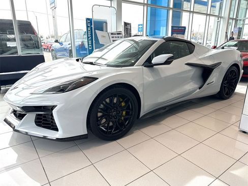 Used 2024 Chevrolet Corvette Z06 image 8