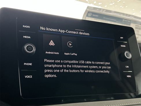 New 2026 Volkswagen Taos SE image 24