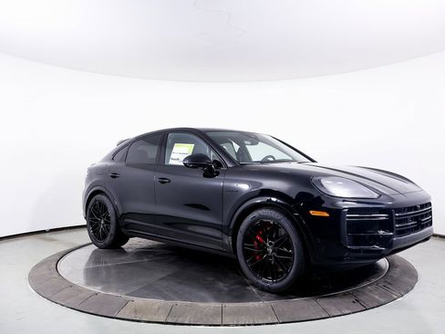 New 2025 Porsche Cayenne Turbo image 29