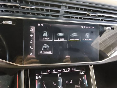 Used 2021 Audi Q8 Prestige AWD/4WD image 27
