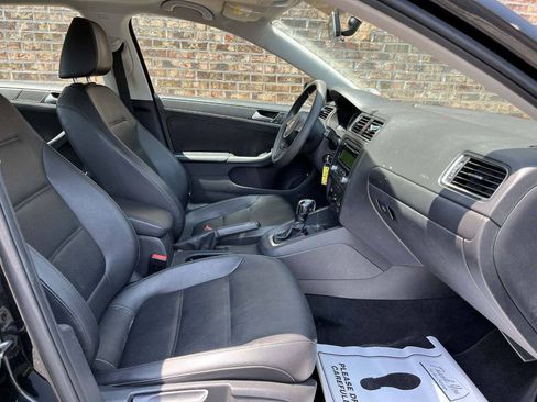 Used 2014 Volkswagen Jetta SE FWD image 12