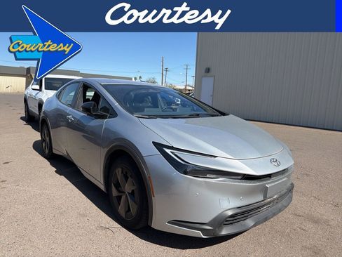 Used 2024 Toyota Prius LE image 1