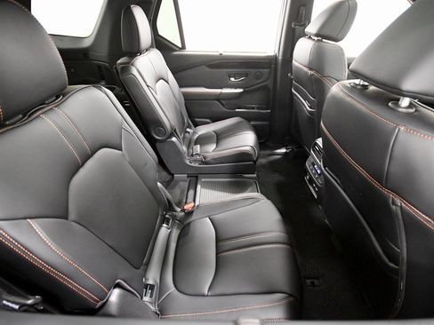 New 2025 Honda Pilot TrailSport image 13