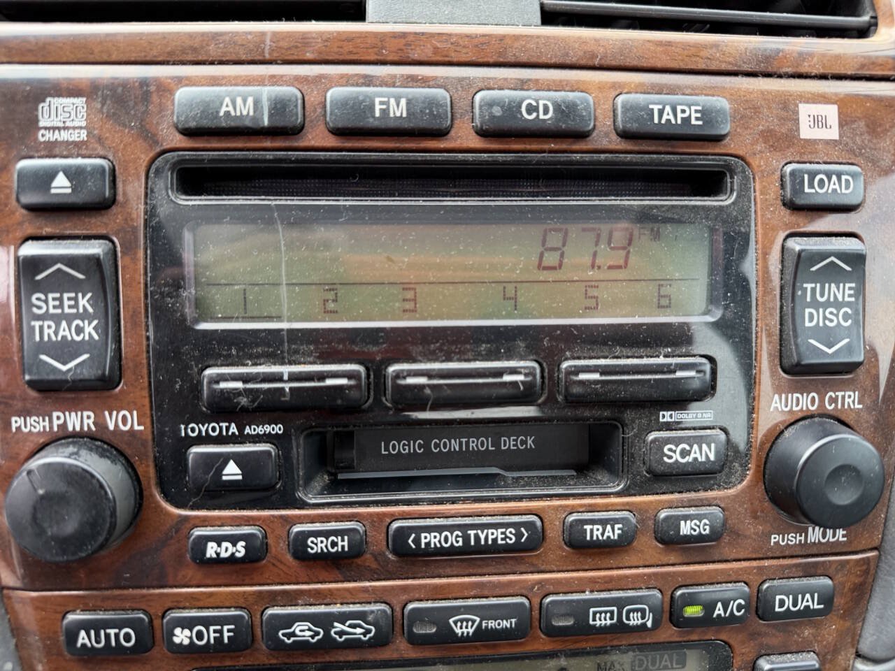Used 2000 Toyota Avalon XL FWD image 34