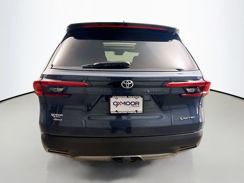 Certified 2024 Toyota Grand Highlander Limited image 6