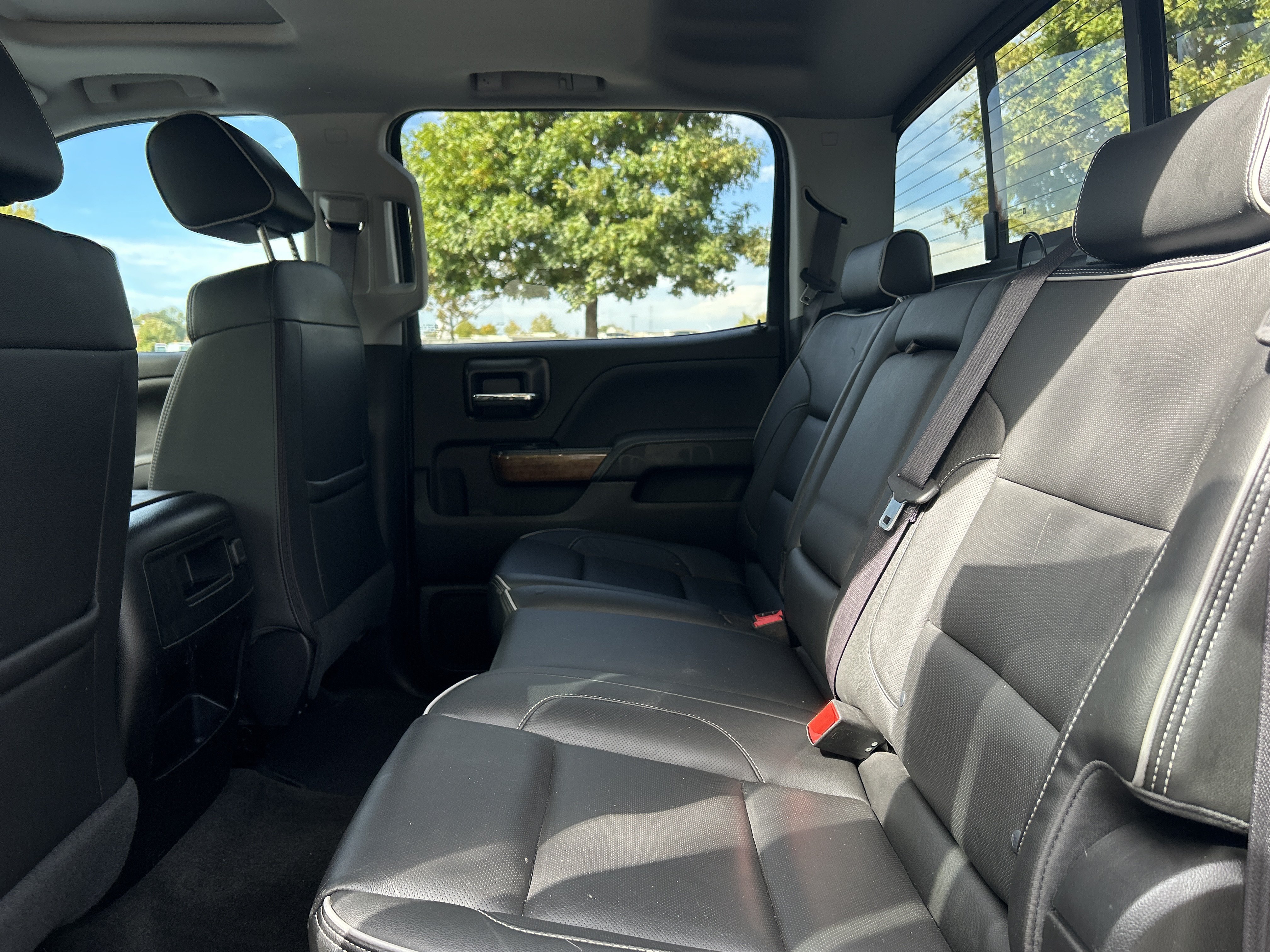 Used 2017 Chevrolet Silverado 2500 High Country w/ Duramax Plus Package AWD/4WD image 26