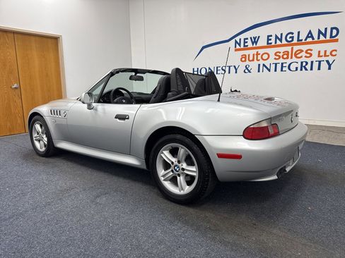 Used 2000 BMW Z3 2.5i RWD image 3