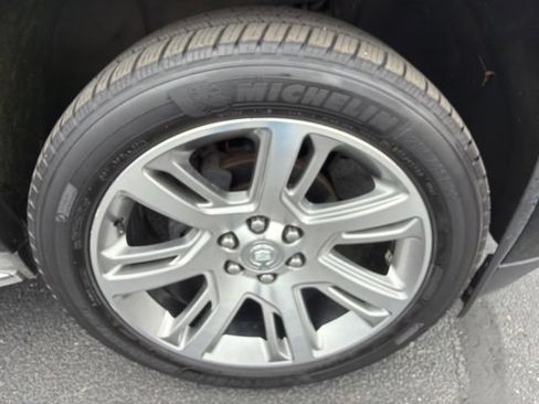 Used 2015 Cadillac Escalade Premium AWD/4WD image 28