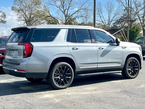 Used 2025 GMC Yukon Elevation w/ LPO, Elevation Black Package image 3