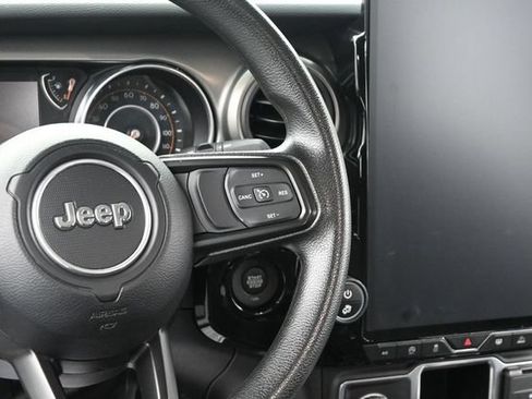 Used 2023 Jeep Wrangler Unlimited Sport AWD/4WD image 26