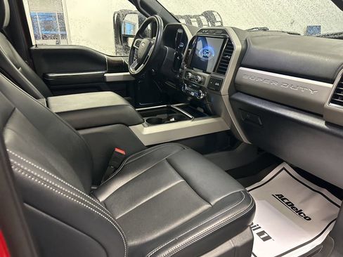 Used 2022 Ford F250 Lariat w/ Black Appearance Package image 40