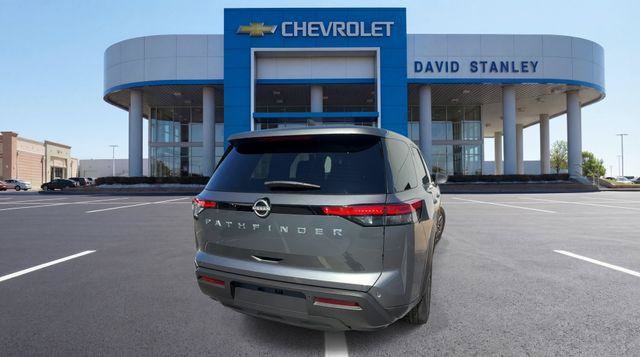 Used 2024 Nissan Pathfinder S FWD image 7