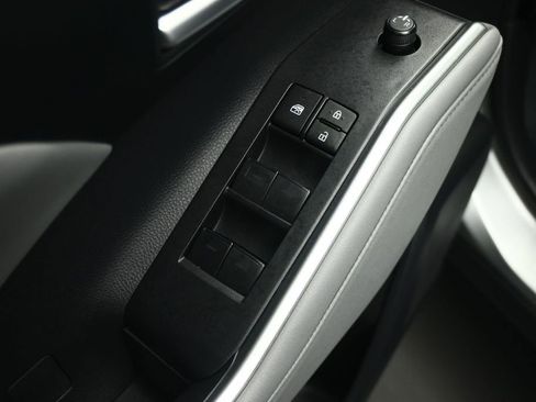 Used 2023 Toyota Highlander XLE FWD image 53