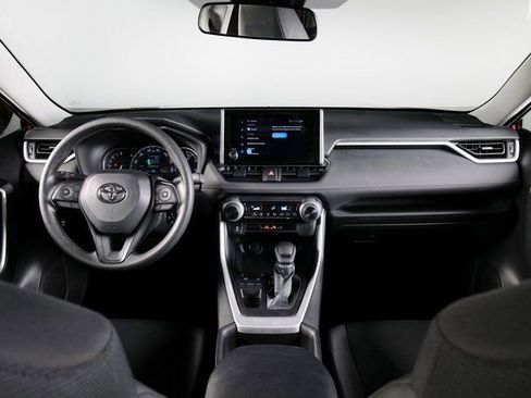 Used 2023 Toyota RAV4 LE image 9