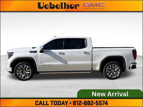 Used 2023 GMC Sierra 1500 Denali w/ Denali Reserve Package AWD/4WD image 16