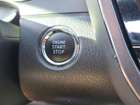 Used 2020 Toyota Camry SE w/ Convenience Package FWD image 21