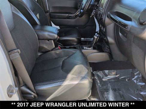Used 2017 Jeep Wrangler Unlimited Sahara image 24