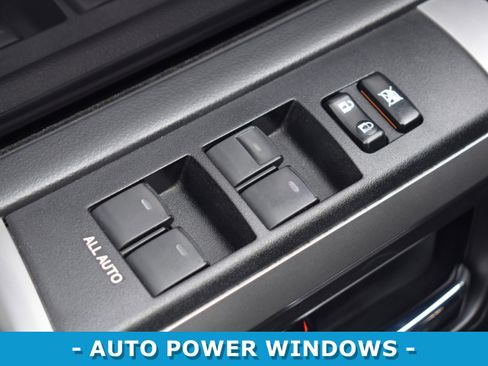 Used 2016 Toyota 4Runner SR5 image 7