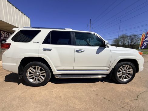 Used 2012 Toyota 4Runner Limited image 10