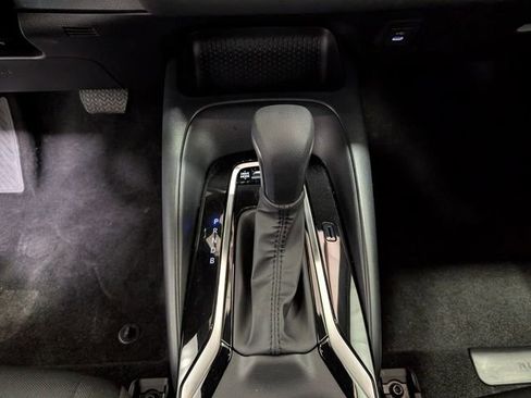 Used 2025 Toyota Corolla SE image 22