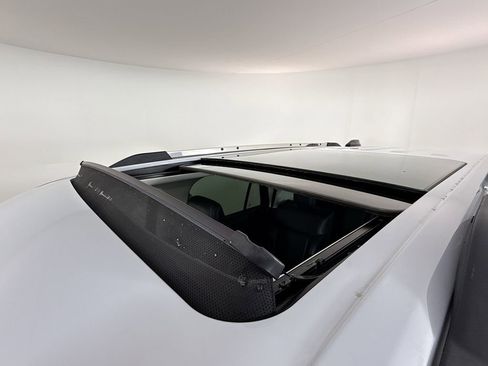 Used 2025 Ford Expedition Platinum image 14