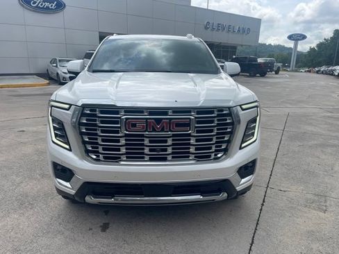 Used 2025 GMC Yukon XL Denali w/ Sun & Power Step Package AWD/4WD image 2